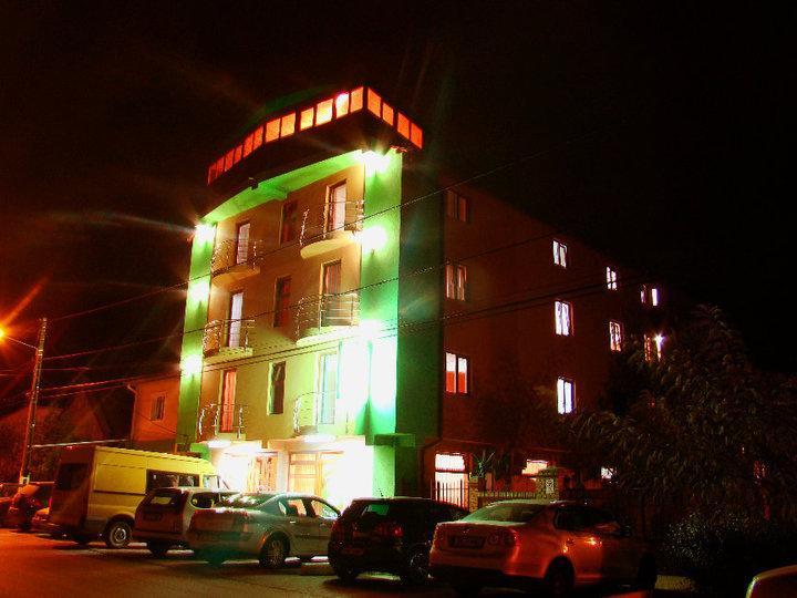 Pensiunea Ivu Si Raul Giroc Exterior photo